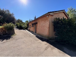 villa  2 appartements de 100m² à contes