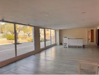local commercial 60 m2 de 59,93m² à contes