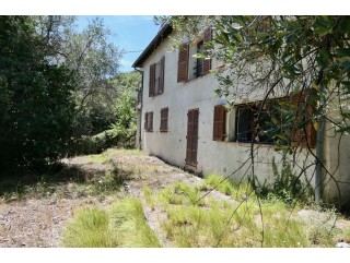 villa 4 pieces sur 2950 m2 de 95m² à bendejun
